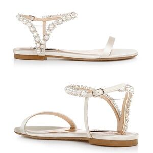 Badgley Mischka Klare Pearl Rhinestone Flat Sandals Ivory Satin Size 8.5